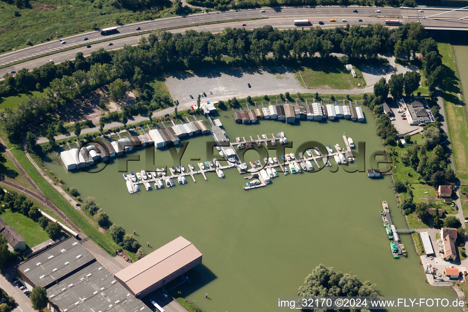 Vue aérienne de Club nautique Karlsruhe eV à le quartier Knielingen in Karlsruhe dans le département Bade-Wurtemberg, Allemagne