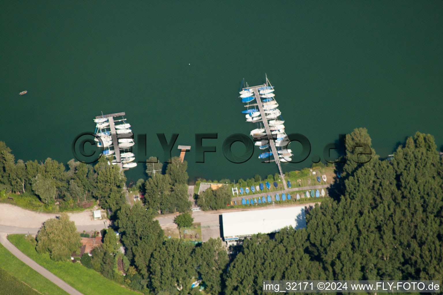 Vue aérienne de Marina à le quartier Maximiliansau in Wörth am Rhein dans le département Rhénanie-Palatinat, Allemagne