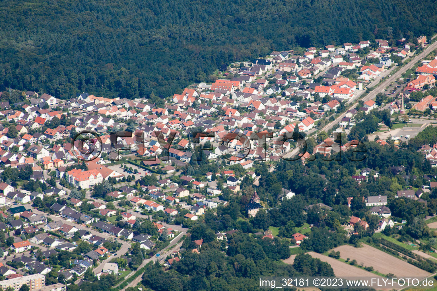 Enregistrement par drone de Jockgrim dans le département Rhénanie-Palatinat, Allemagne