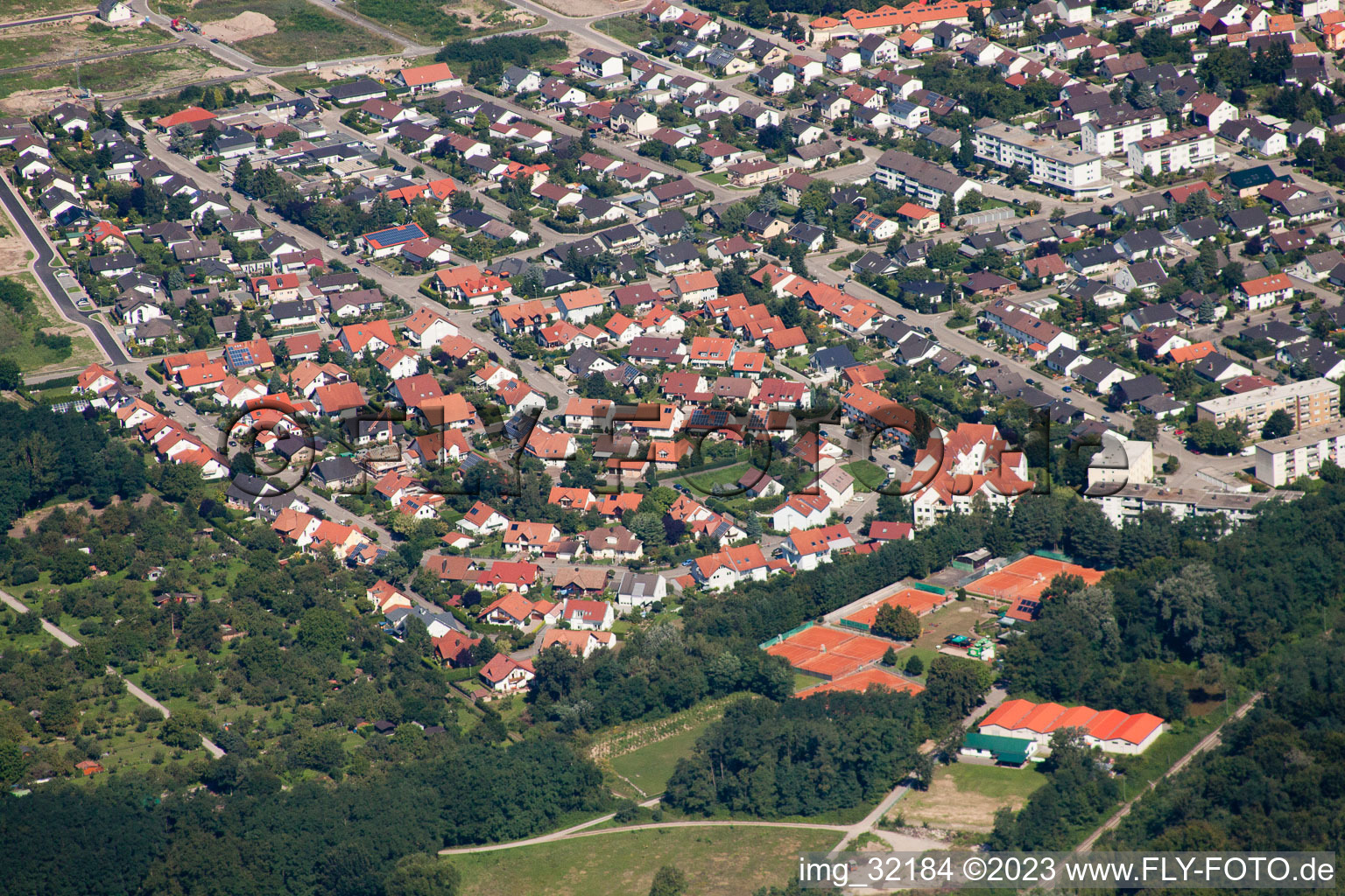 Jockgrim dans le département Rhénanie-Palatinat, Allemagne d'un drone