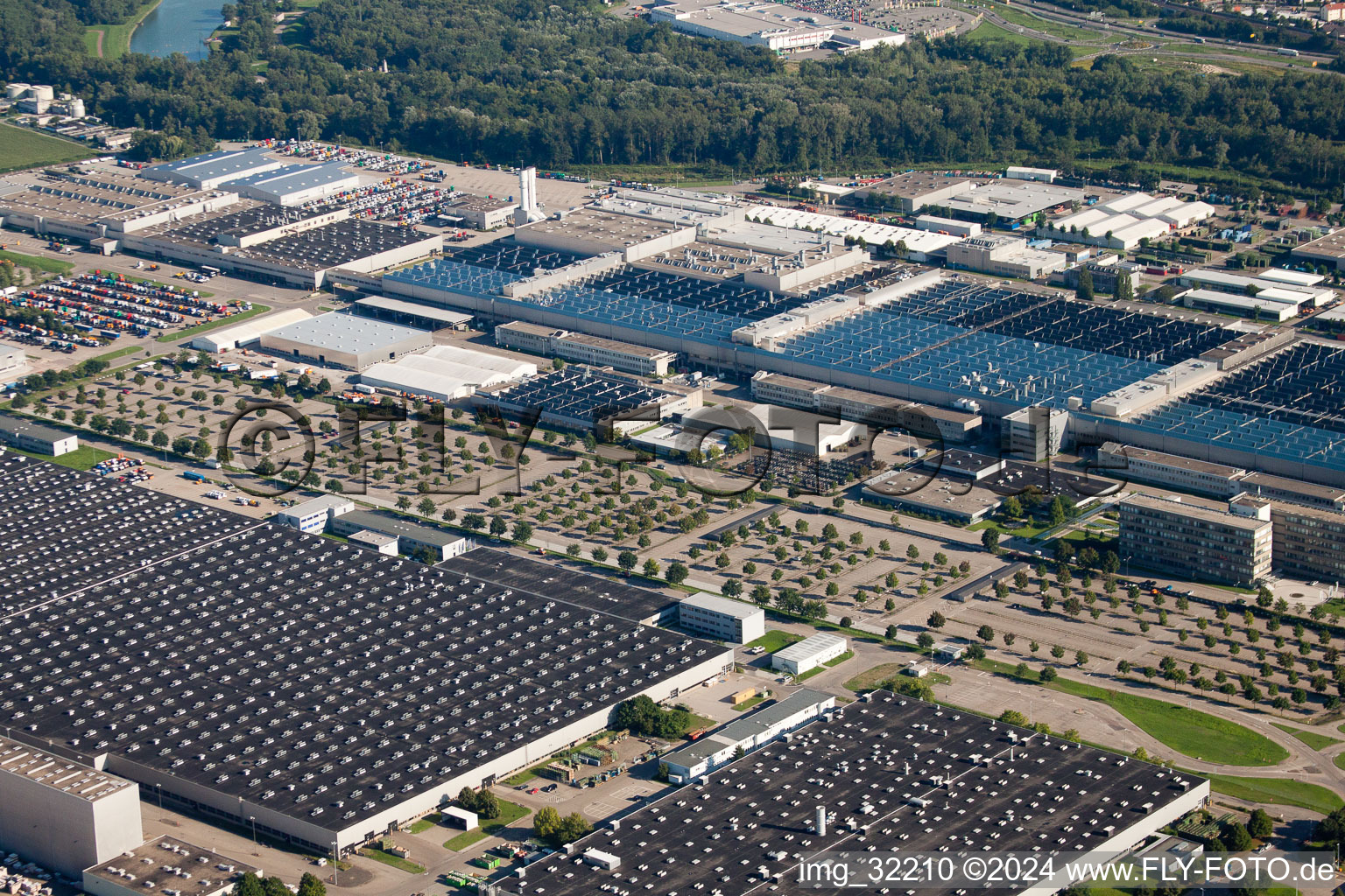 Photographie aérienne de Usine de camions Daimler de l'Est à Wörth am Rhein dans le département Rhénanie-Palatinat, Allemagne