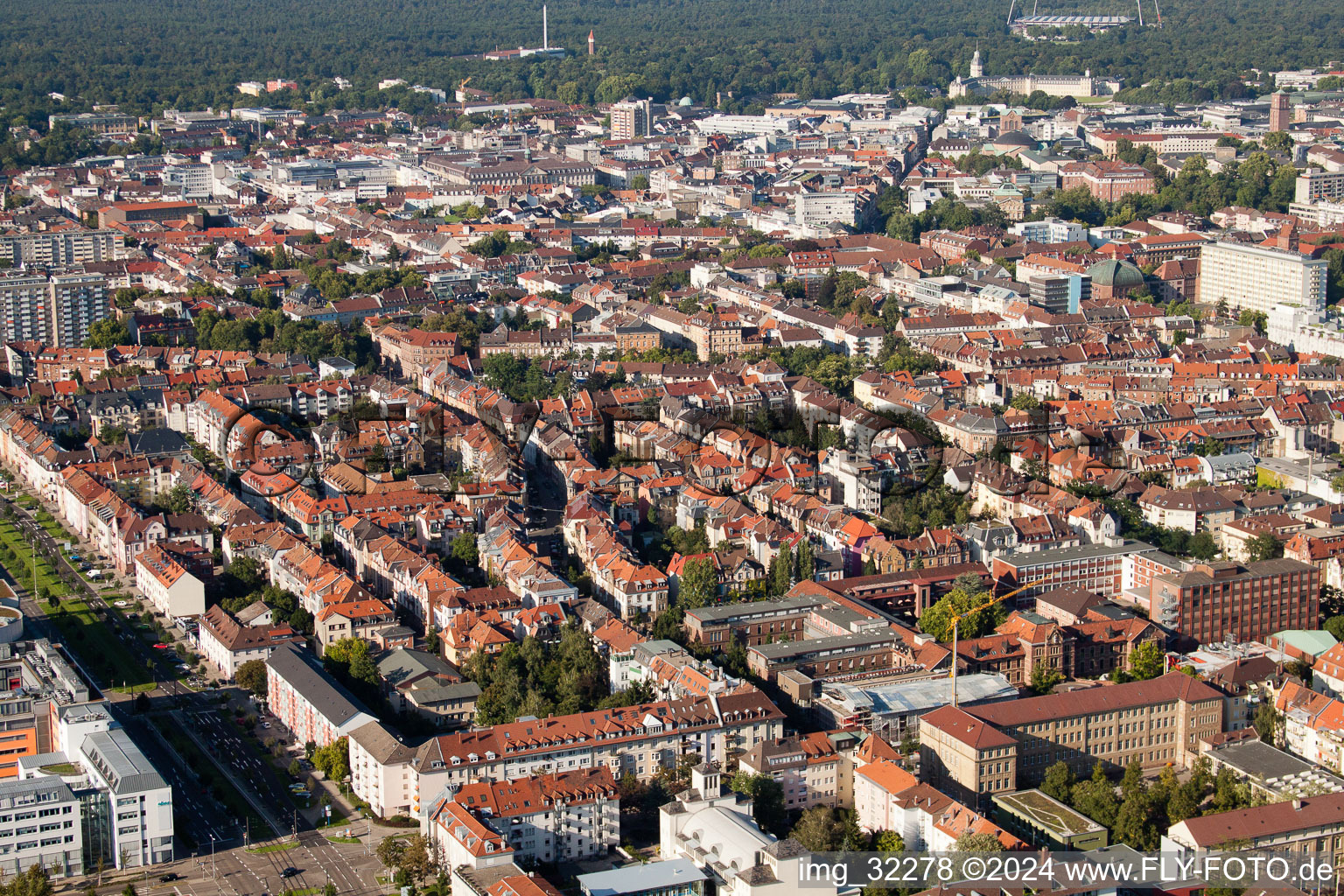 Vue aérienne de KA, SW Ville à le quartier Südweststadt in Karlsruhe dans le département Bade-Wurtemberg, Allemagne