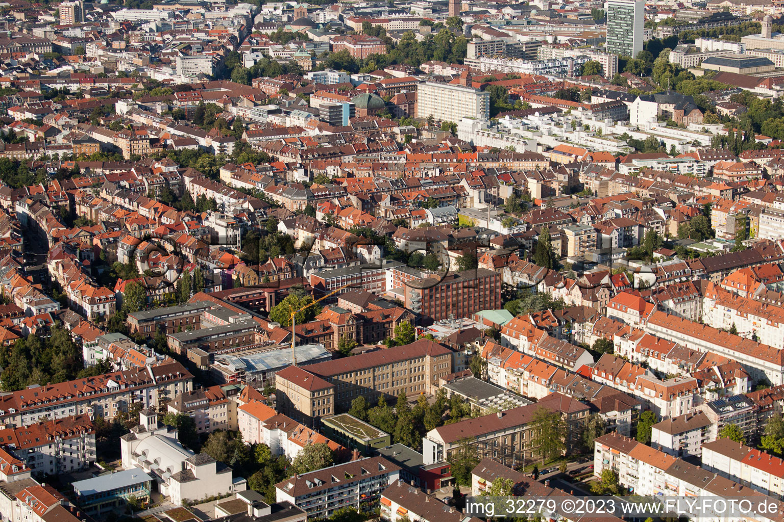 Vue aérienne de KA, SW Ville à le quartier Südweststadt in Karlsruhe dans le département Bade-Wurtemberg, Allemagne