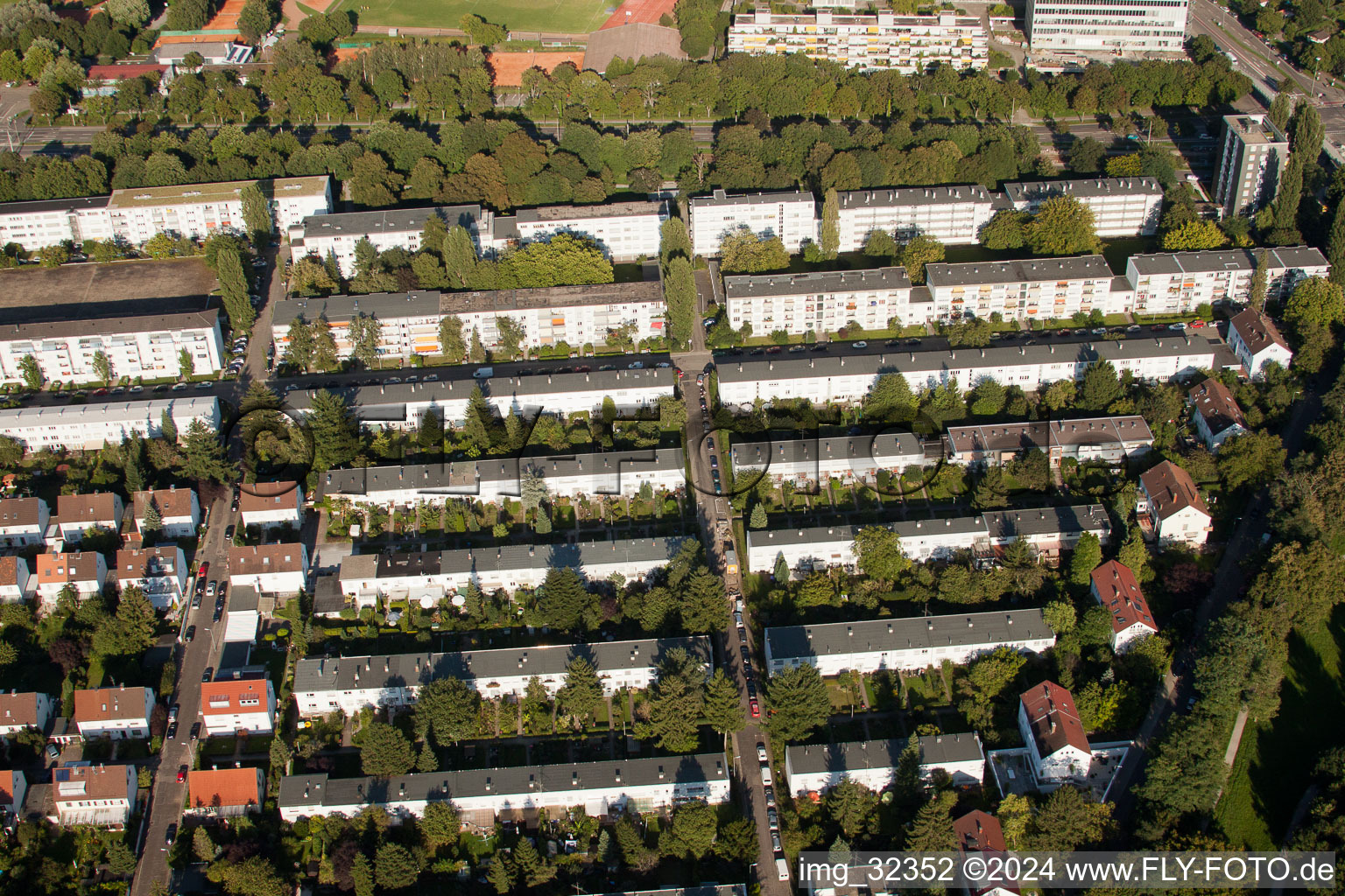 Vue aérienne de Bussardweg-Danzigerstr à le quartier Weiherfeld-Dammerstock in Karlsruhe dans le département Bade-Wurtemberg, Allemagne