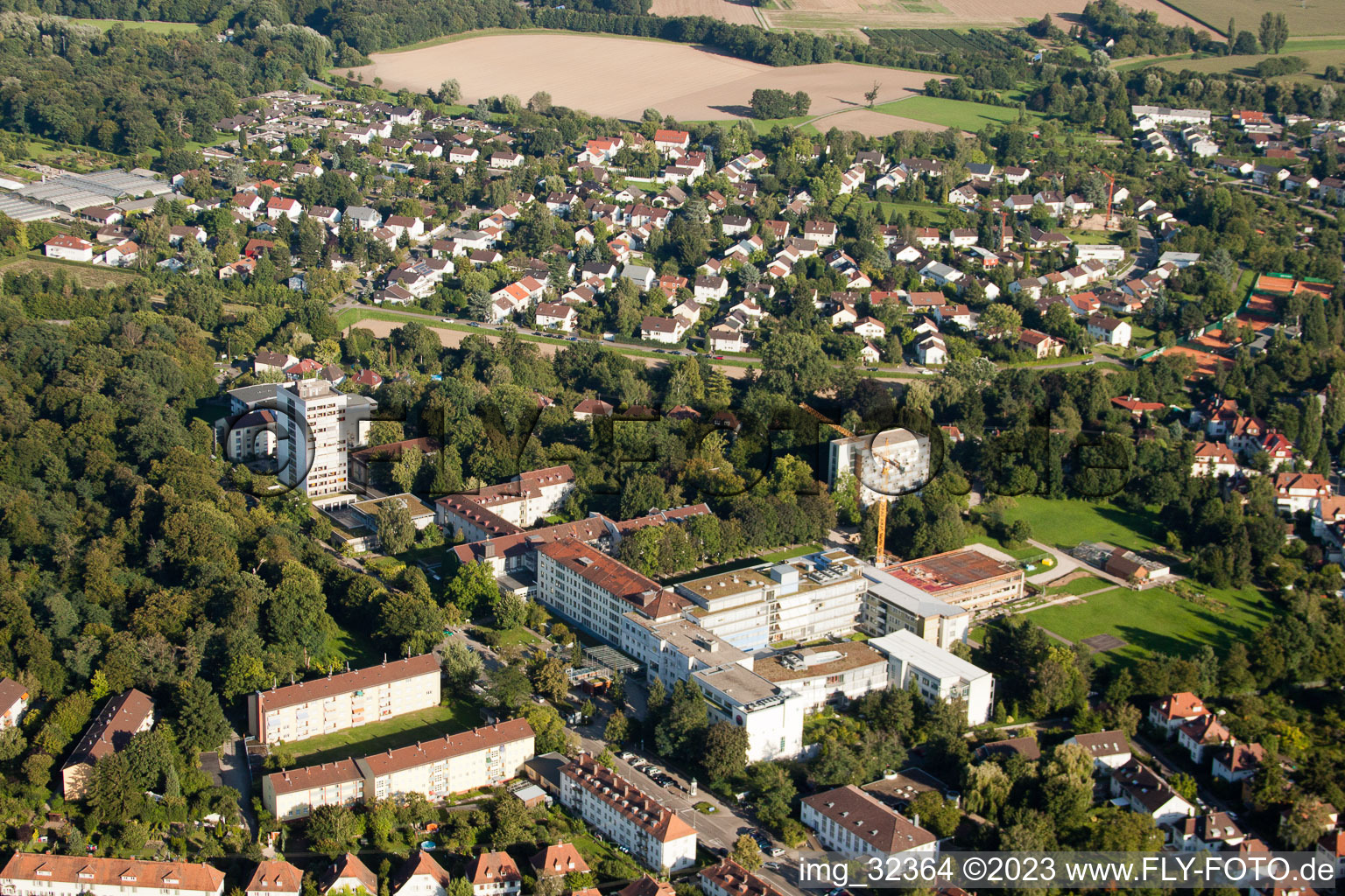 Vue aérienne de Rüppur, hôpital des diaconesses à le quartier Rüppurr in Karlsruhe dans le département Bade-Wurtemberg, Allemagne