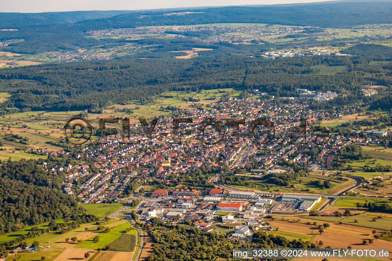 Image drone de Quartier Langensteinbach in Karlsbad dans le département Bade-Wurtemberg, Allemagne