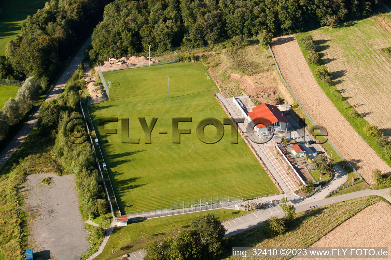 Stade Pneuhage à le quartier Auerbach in Karlsbad dans le département Bade-Wurtemberg, Allemagne vue du ciel