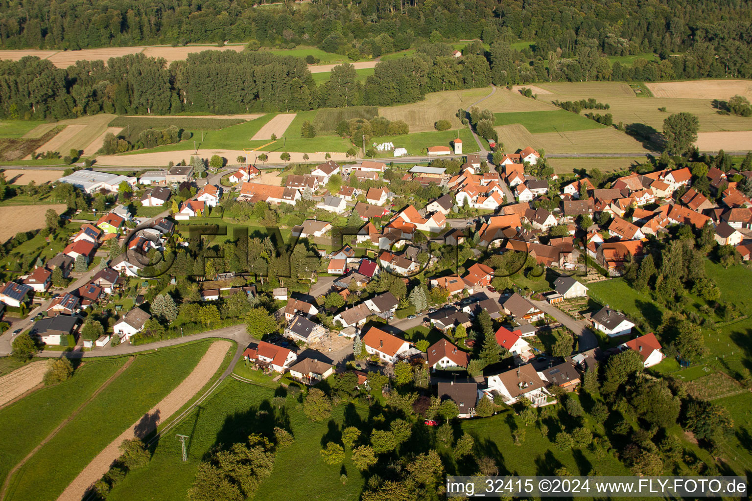 Vue aérienne de De l'ouest à le quartier Dietenhausen in Keltern dans le département Bade-Wurtemberg, Allemagne