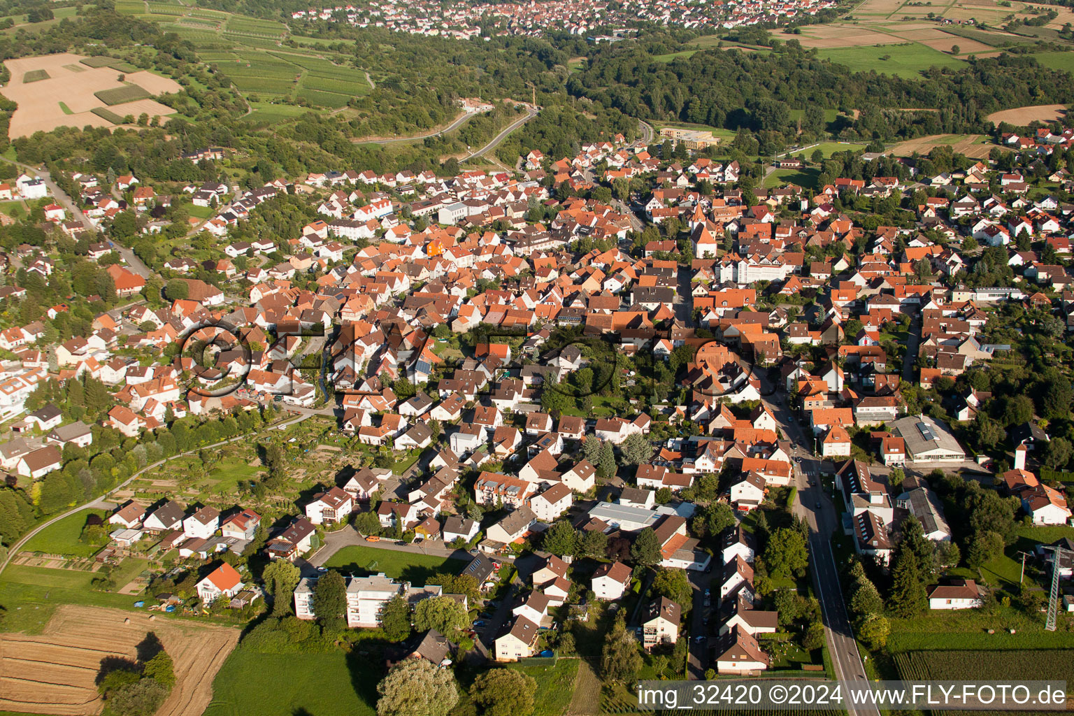 Keltern dans le département Bade-Wurtemberg, Allemagne vue d'en haut