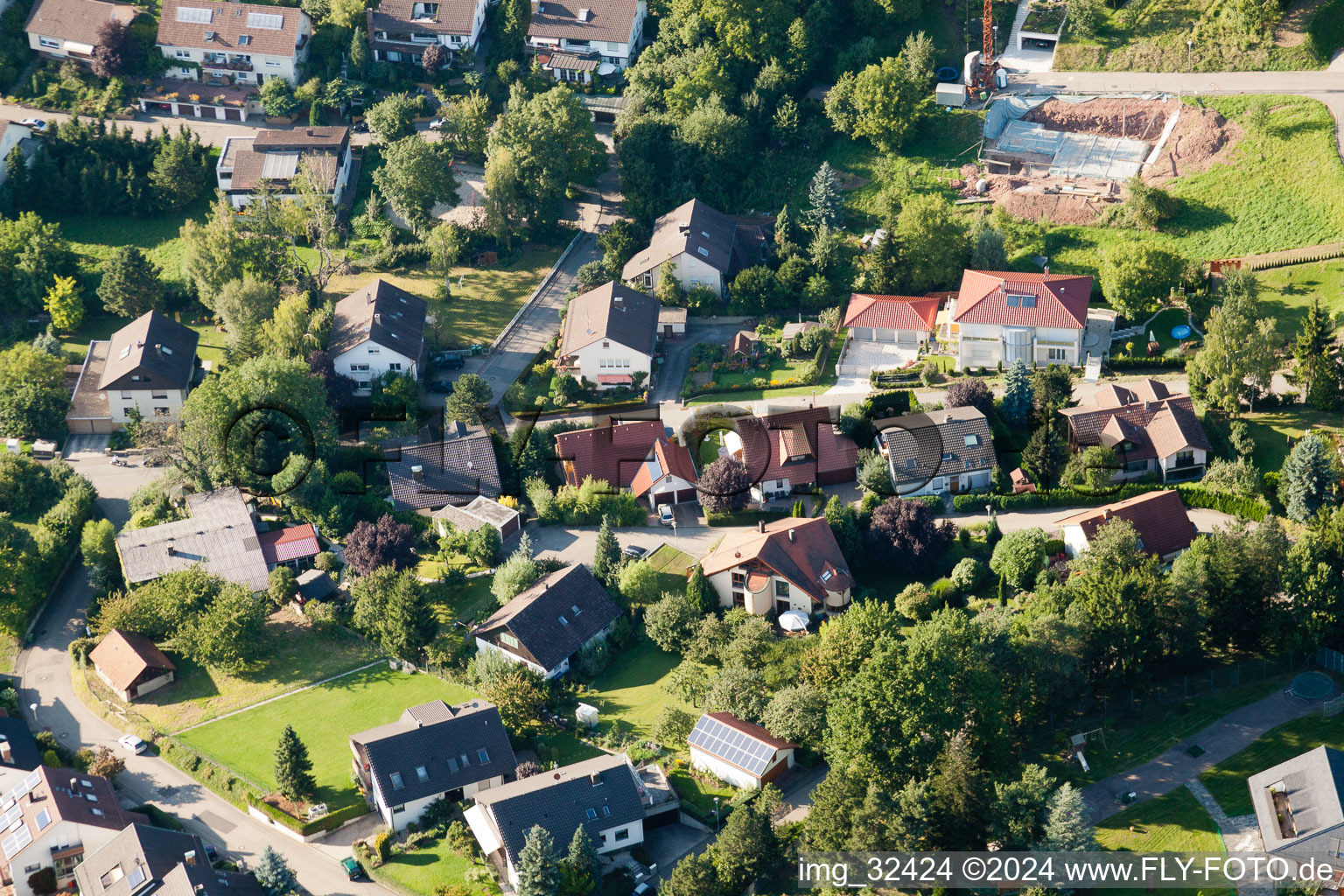 Enregistrement par drone de Keltern dans le département Bade-Wurtemberg, Allemagne