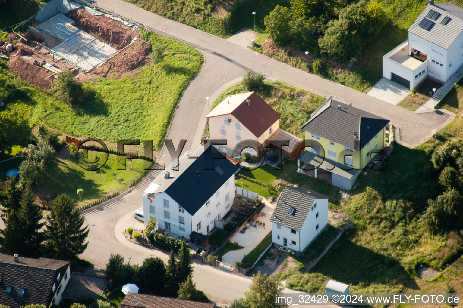 Keltern dans le département Bade-Wurtemberg, Allemagne du point de vue du drone