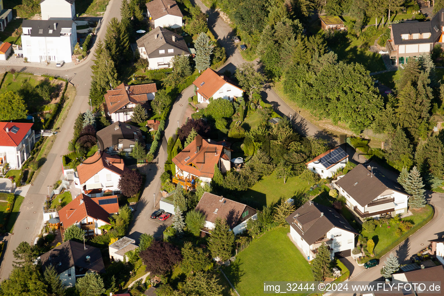 Vue d'oiseau de Keltern dans le département Bade-Wurtemberg, Allemagne