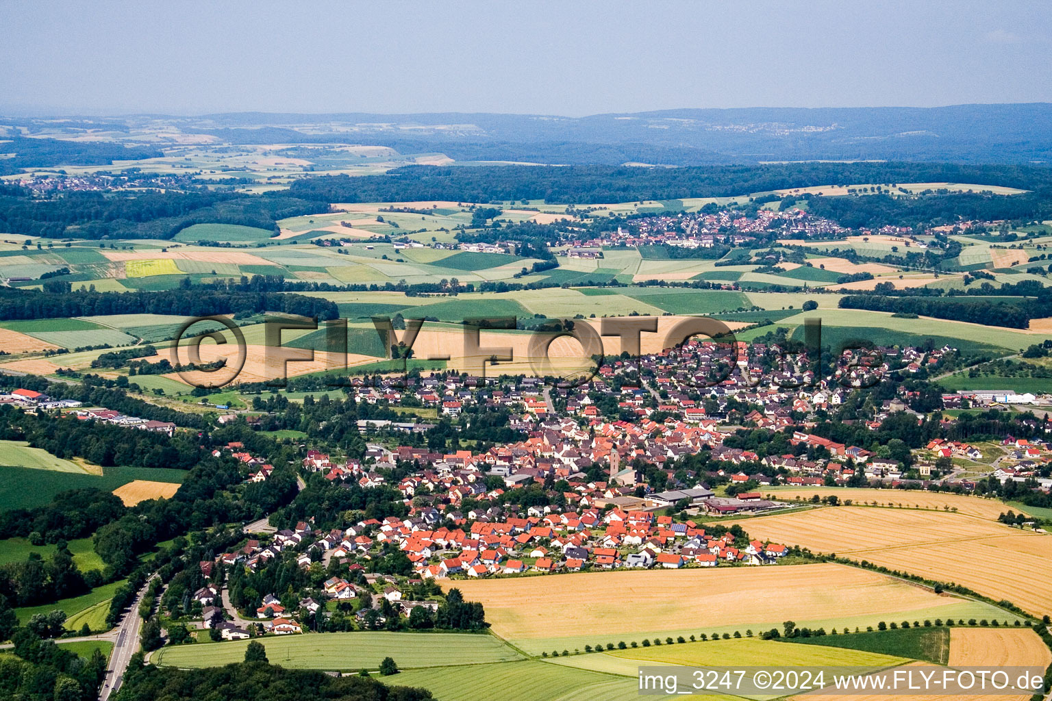 Vue aérienne de Du sud-est à Aglasterhausen dans le département Bade-Wurtemberg, Allemagne