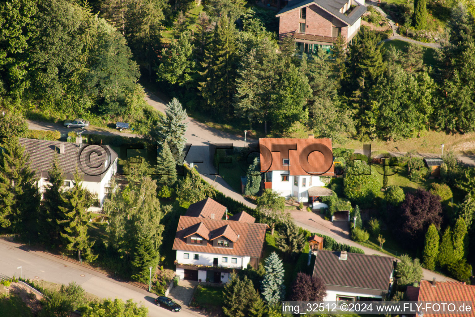 Keltern dans le département Bade-Wurtemberg, Allemagne vue d'en haut