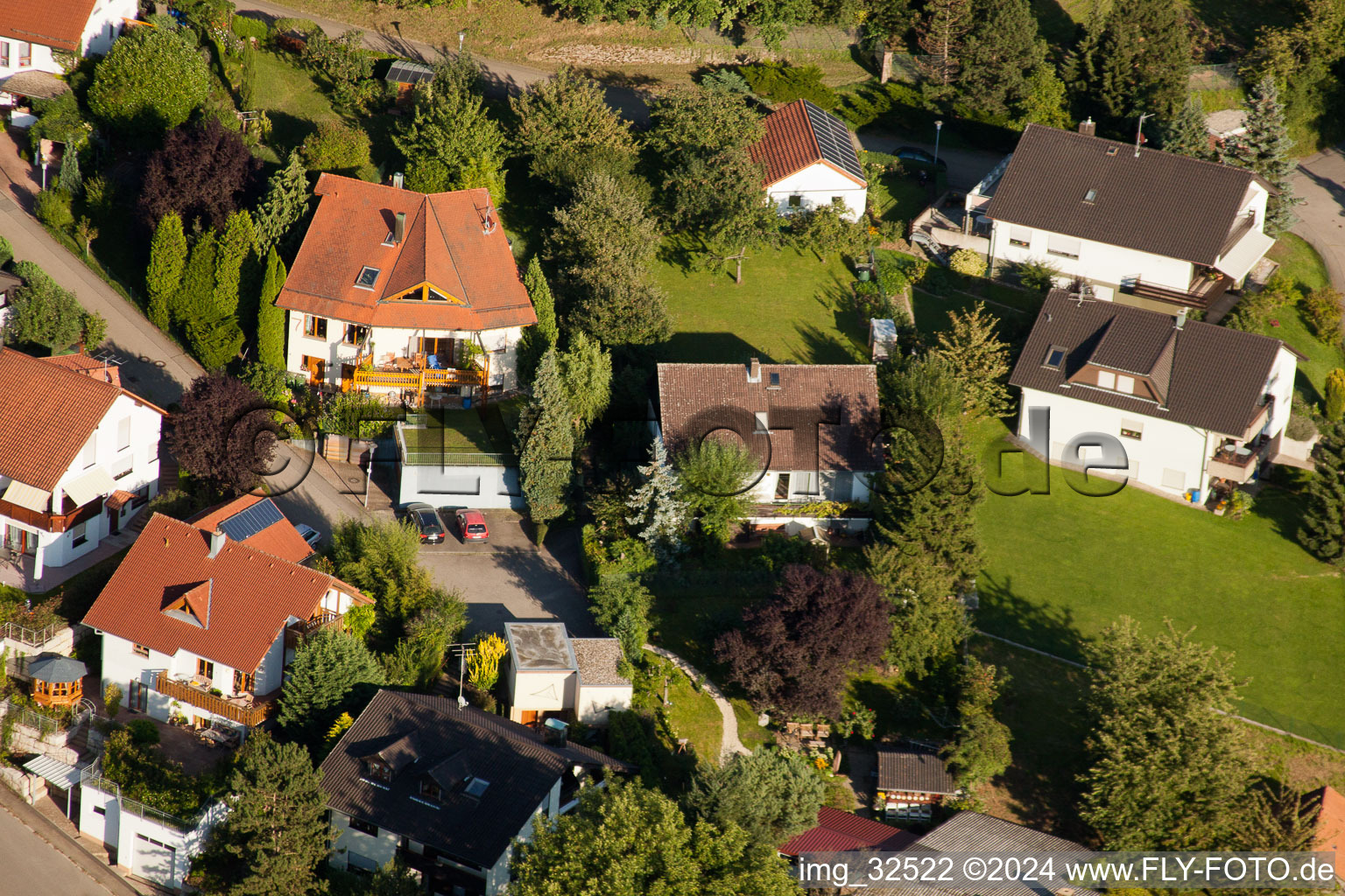 Enregistrement par drone de Keltern dans le département Bade-Wurtemberg, Allemagne