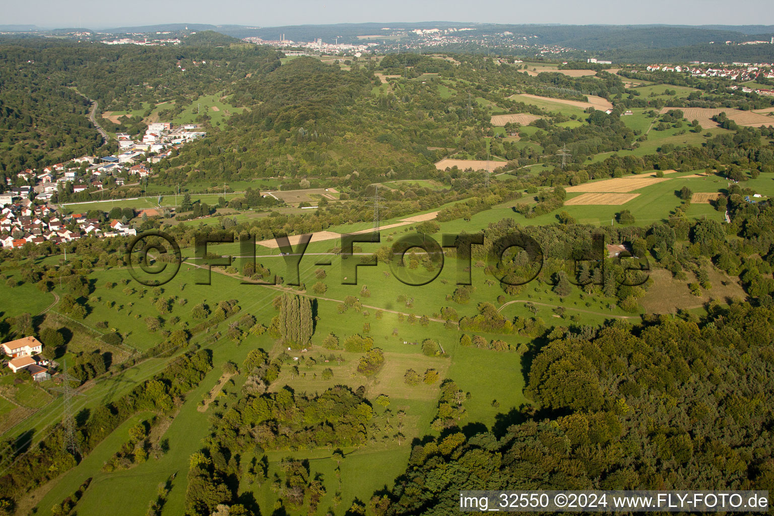 Vue aérienne de De l'est à le quartier Dietlingen in Keltern dans le département Bade-Wurtemberg, Allemagne