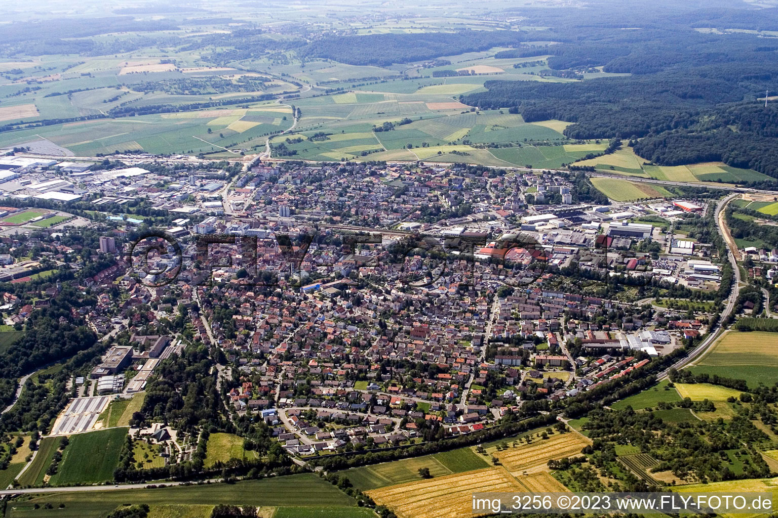 Vue aérienne de Du nord à Sinsheim dans le département Bade-Wurtemberg, Allemagne