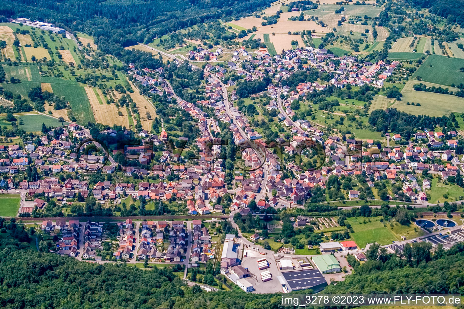 Vue oblique de Quartier Kleinsteinbach in Pfinztal dans le département Bade-Wurtemberg, Allemagne