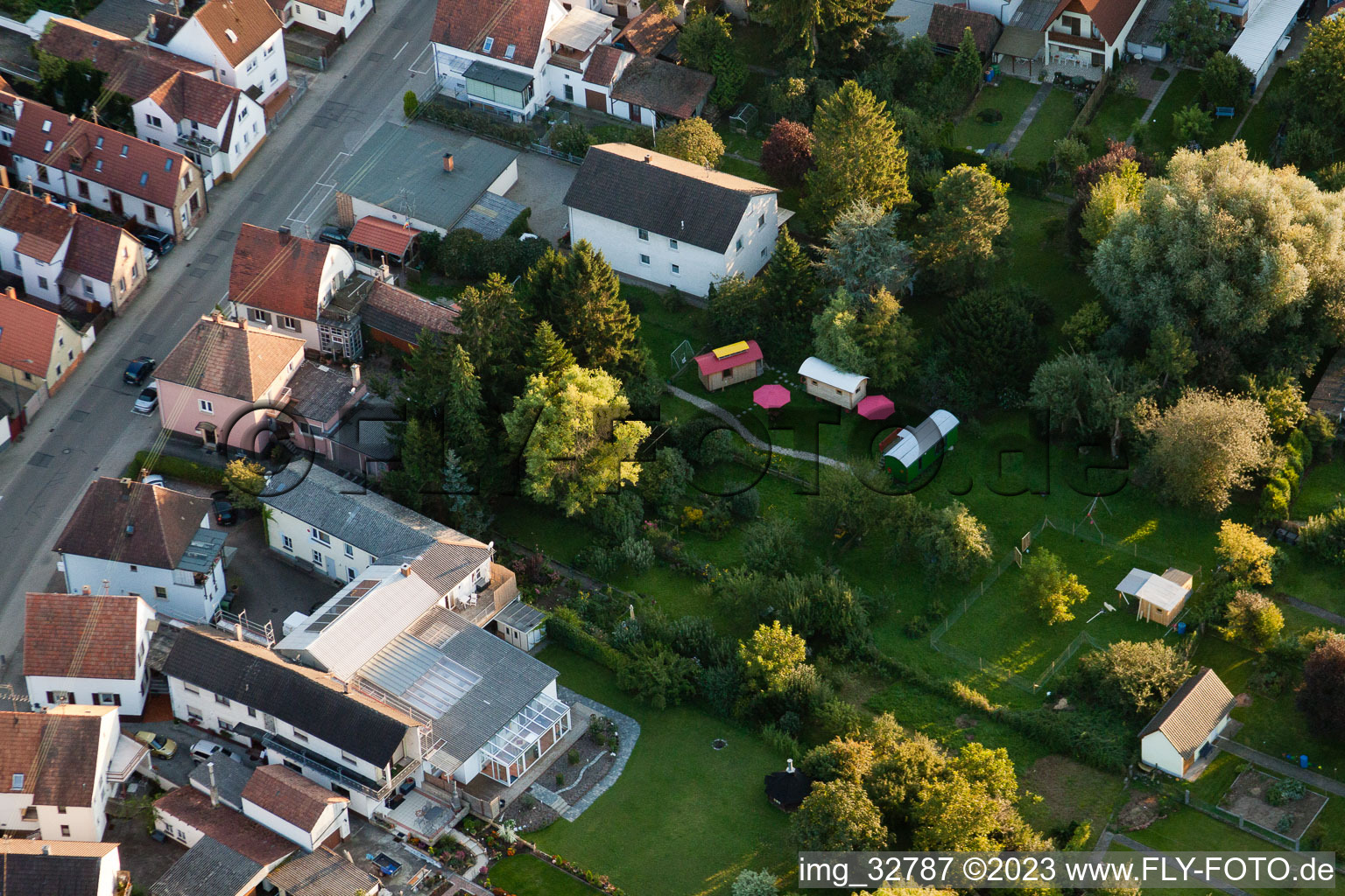 Vue aérienne de Villa Kunterbunt à Kandel dans le département Rhénanie-Palatinat, Allemagne