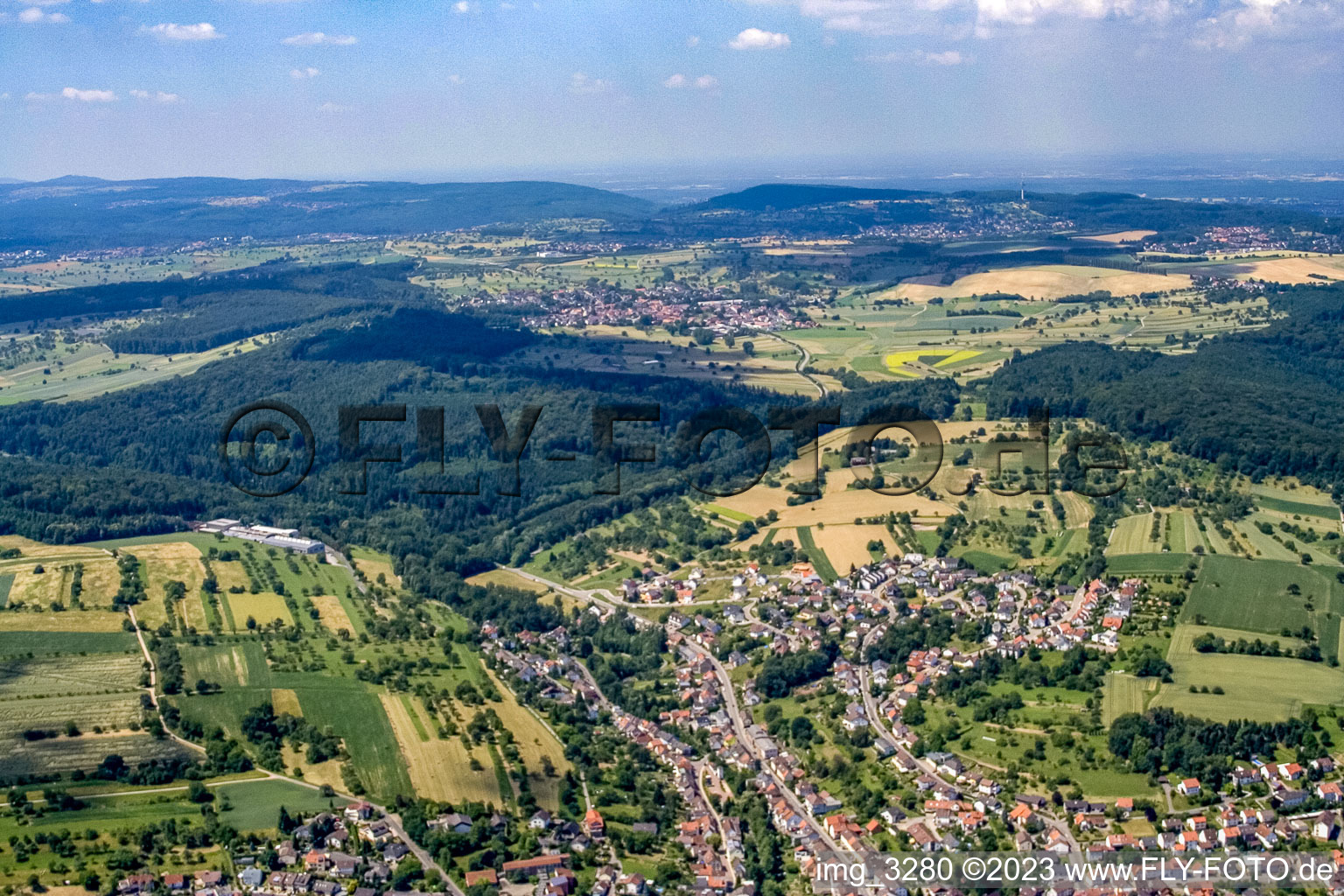 Vue aérienne de Bockstalstr à le quartier Kleinsteinbach in Pfinztal dans le département Bade-Wurtemberg, Allemagne