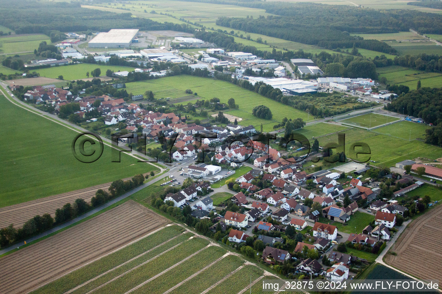 Quartier Minderslachen in Kandel dans le département Rhénanie-Palatinat, Allemagne depuis l'avion