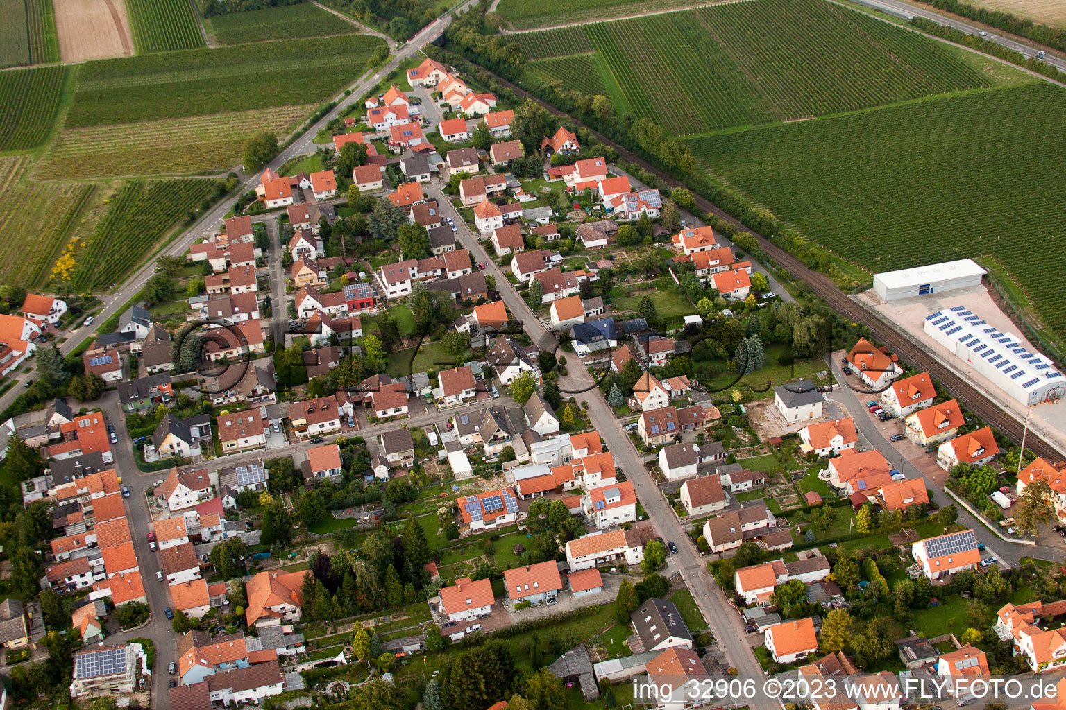 Insheim dans le département Rhénanie-Palatinat, Allemagne vue du ciel