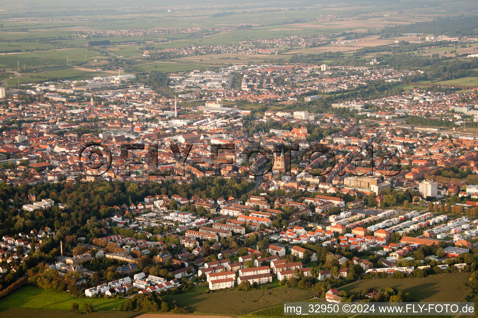 Landau in der Pfalz dans le département Rhénanie-Palatinat, Allemagne d'un drone