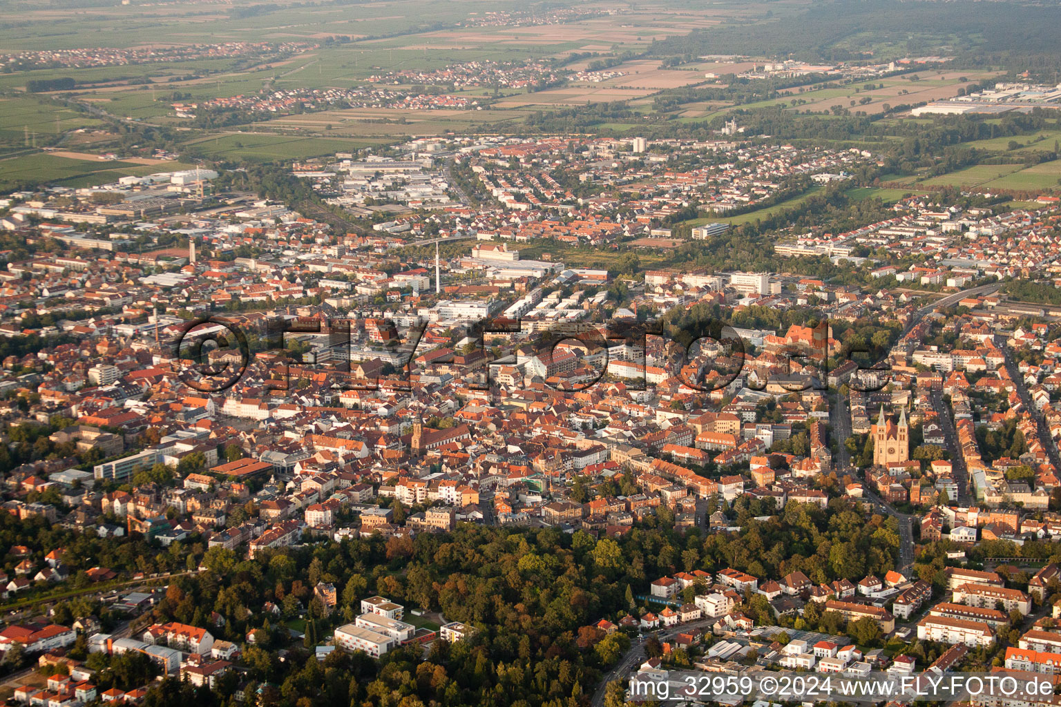 Landau in der Pfalz dans le département Rhénanie-Palatinat, Allemagne d'en haut