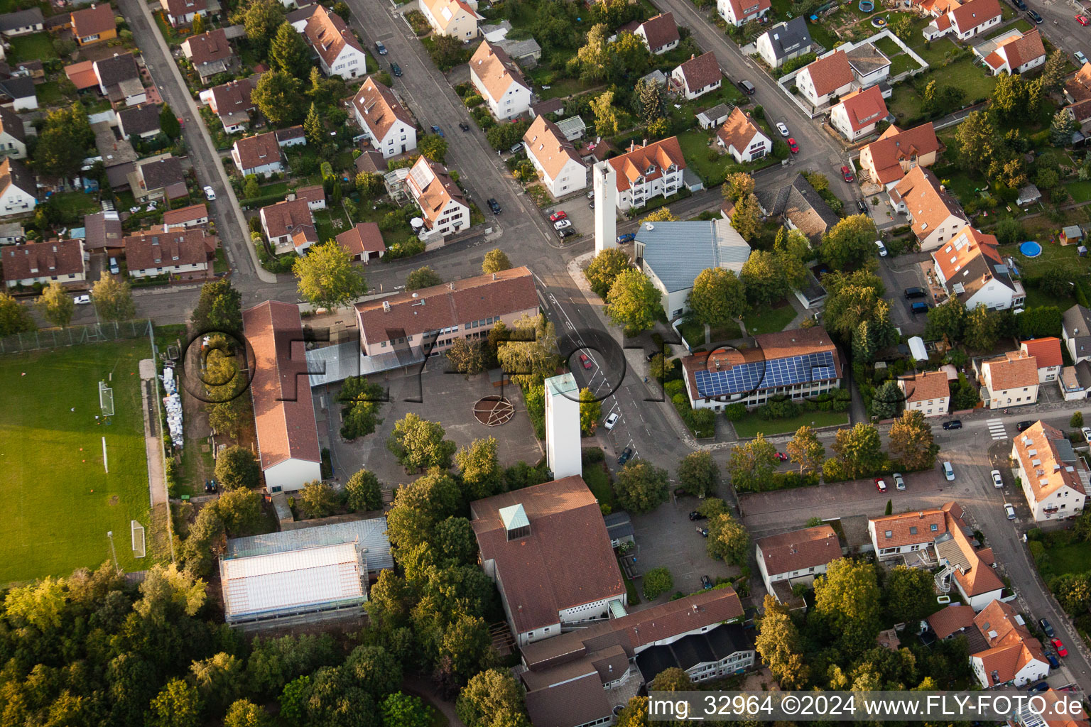 Vue aérienne de Landau-W, Wollmesheimer Höhe à Landau in der Pfalz dans le département Rhénanie-Palatinat, Allemagne