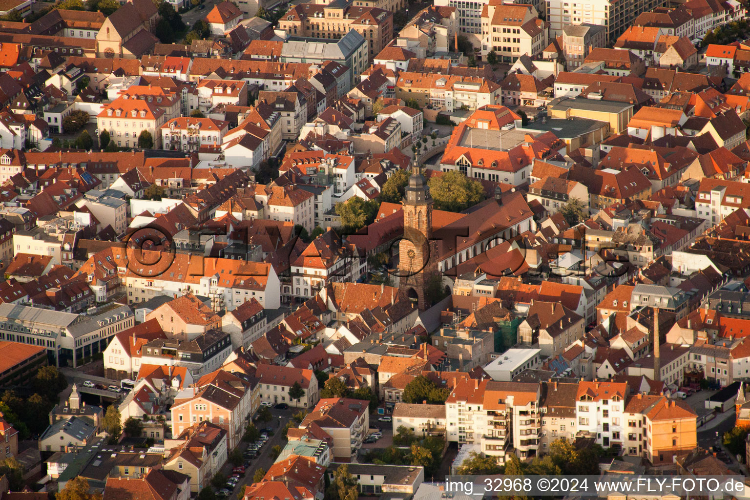 Enregistrement par drone de Landau in der Pfalz dans le département Rhénanie-Palatinat, Allemagne