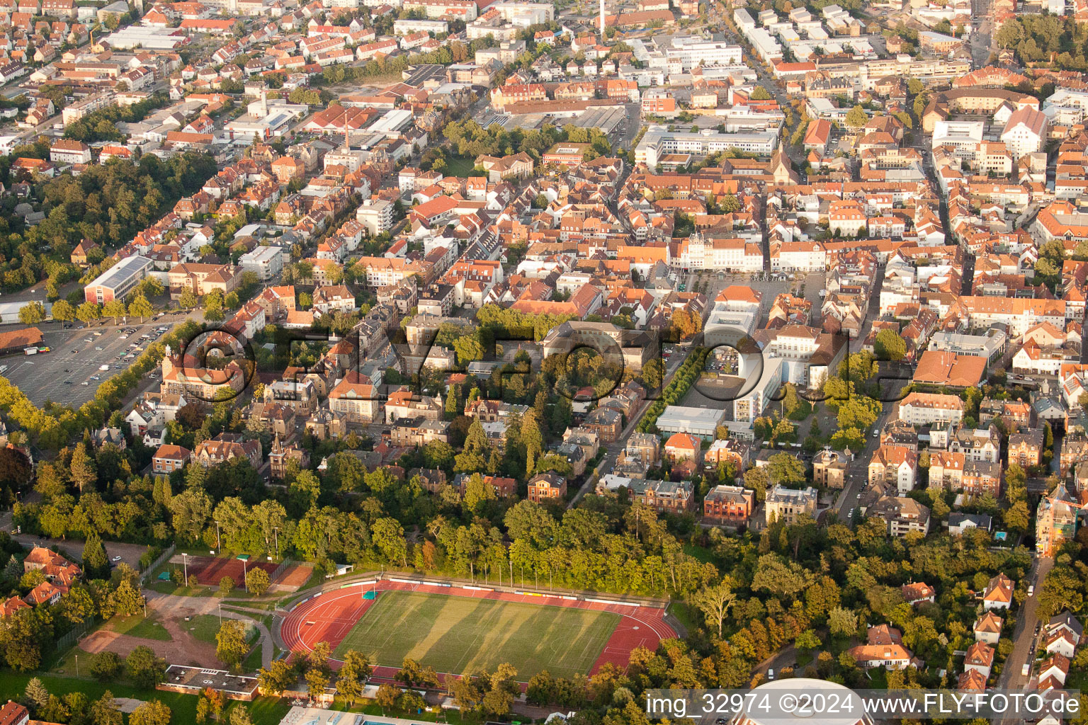 Vue aérienne de Landau in der Pfalz dans le département Rhénanie-Palatinat, Allemagne