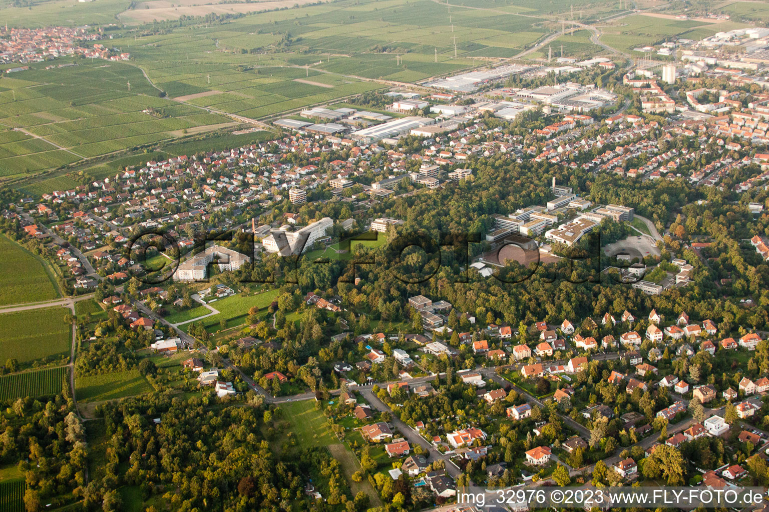 Vue aérienne de Landau NW à Landau in der Pfalz dans le département Rhénanie-Palatinat, Allemagne