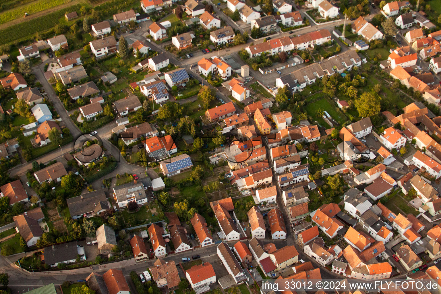 Neugasse à le quartier Godramstein in Landau in der Pfalz dans le département Rhénanie-Palatinat, Allemagne hors des airs