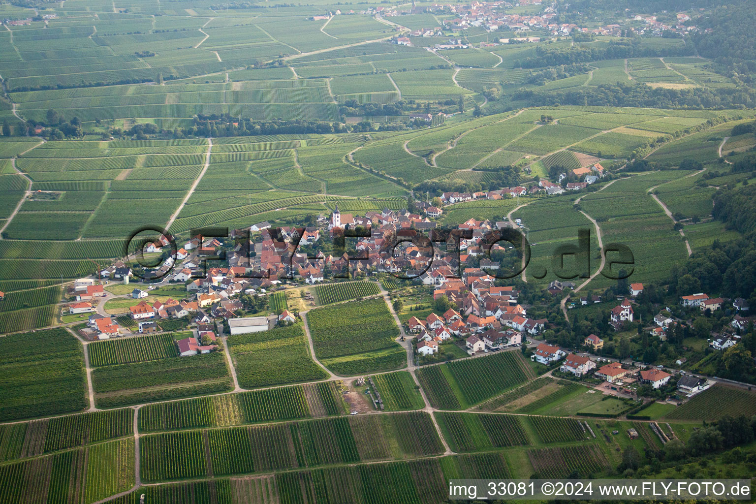 Vue aérienne de Du nord à Weyher in der Pfalz dans le département Rhénanie-Palatinat, Allemagne