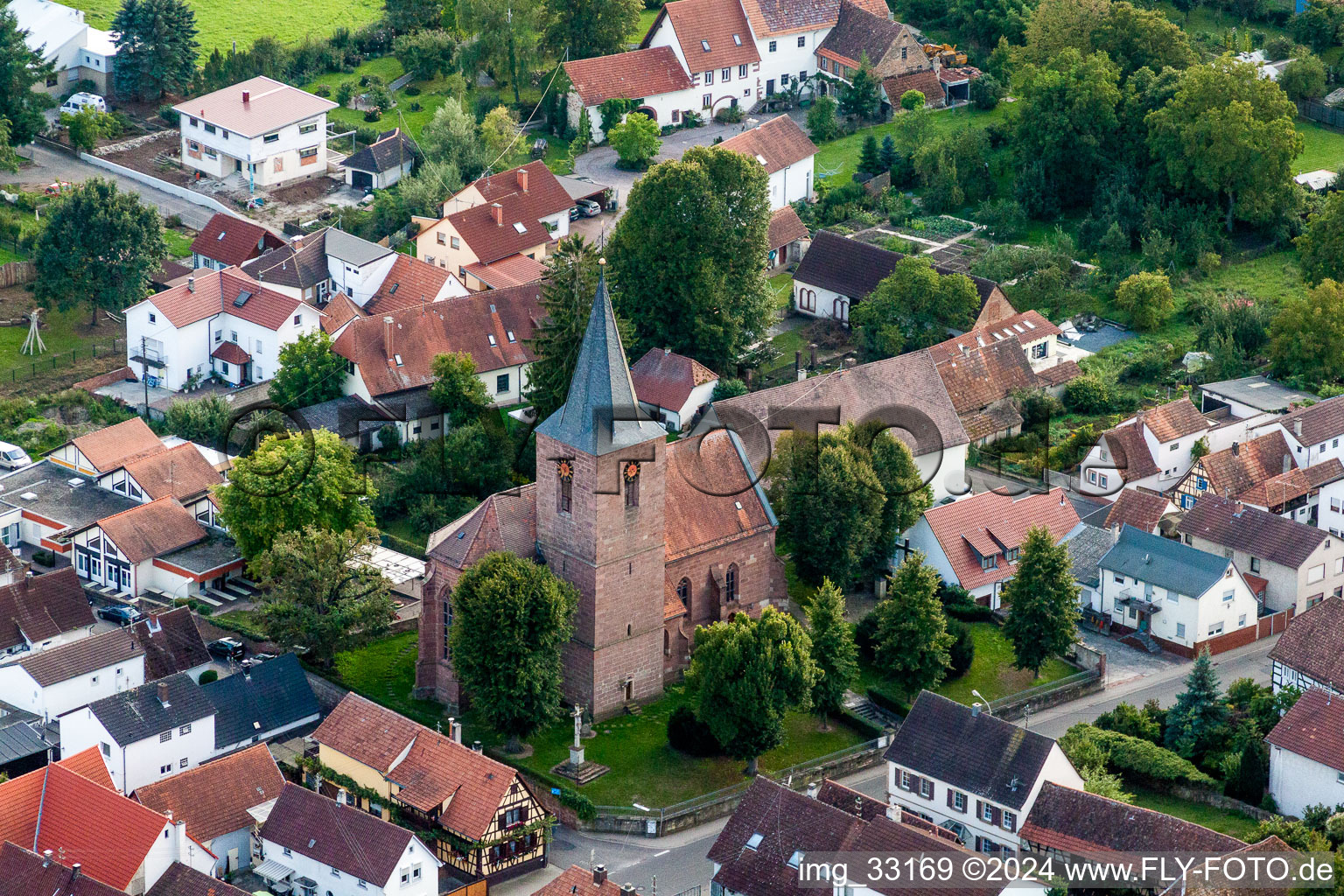 Photographie aérienne de Bâtiment d'église au centre du village à Rohrbach dans le département Rhénanie-Palatinat, Allemagne