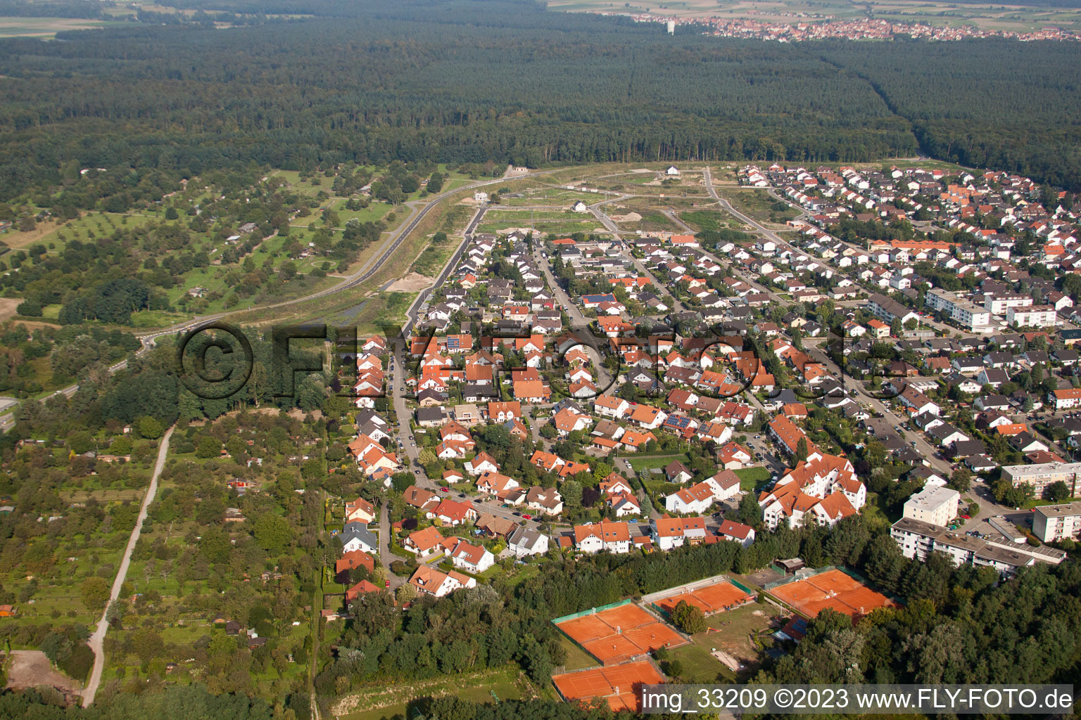 Nouvelle zone de développement SW à Jockgrim dans le département Rhénanie-Palatinat, Allemagne depuis l'avion