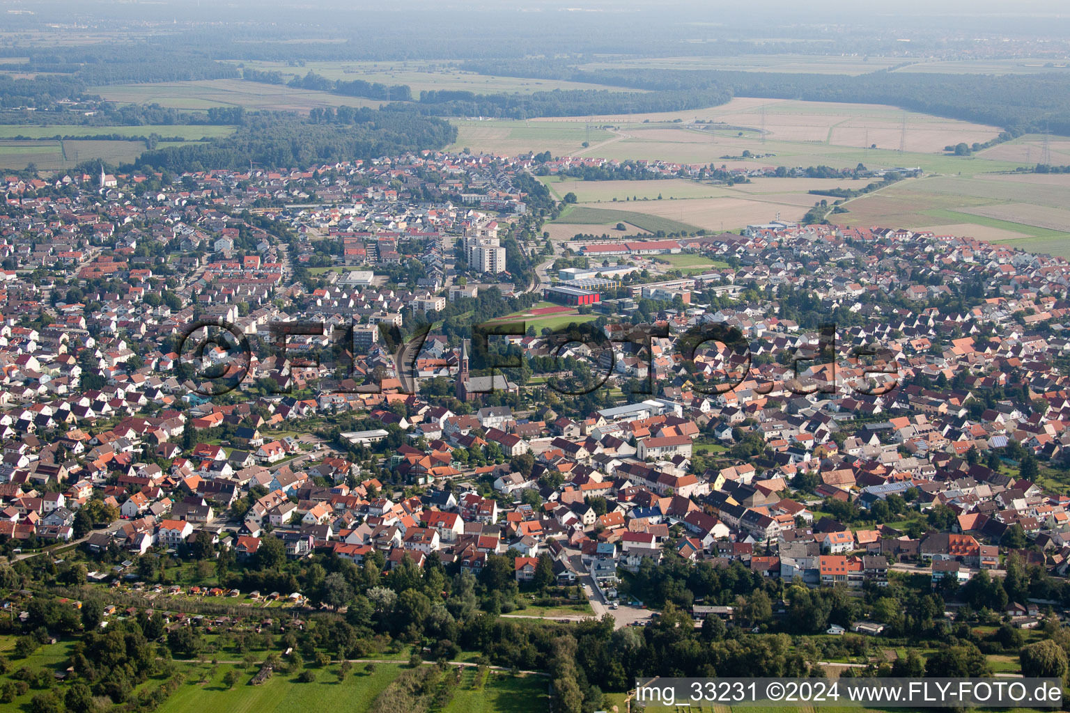 Quartier Linkenheim in Linkenheim-Hochstetten dans le département Bade-Wurtemberg, Allemagne depuis l'avion