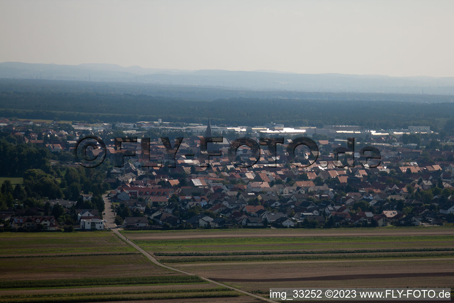 Enregistrement par drone de Quartier Graben in Graben-Neudorf dans le département Bade-Wurtemberg, Allemagne