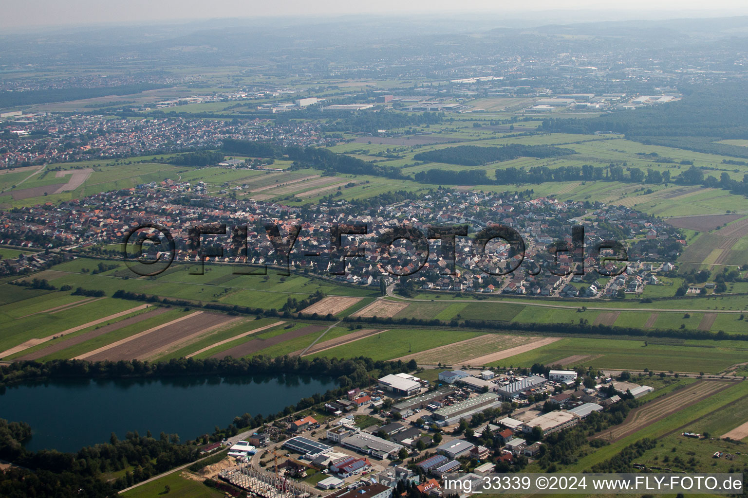 Vue aérienne de Zone industrielle Techacker à le quartier Neuthard in Karlsdorf-Neuthard dans le département Bade-Wurtemberg, Allemagne