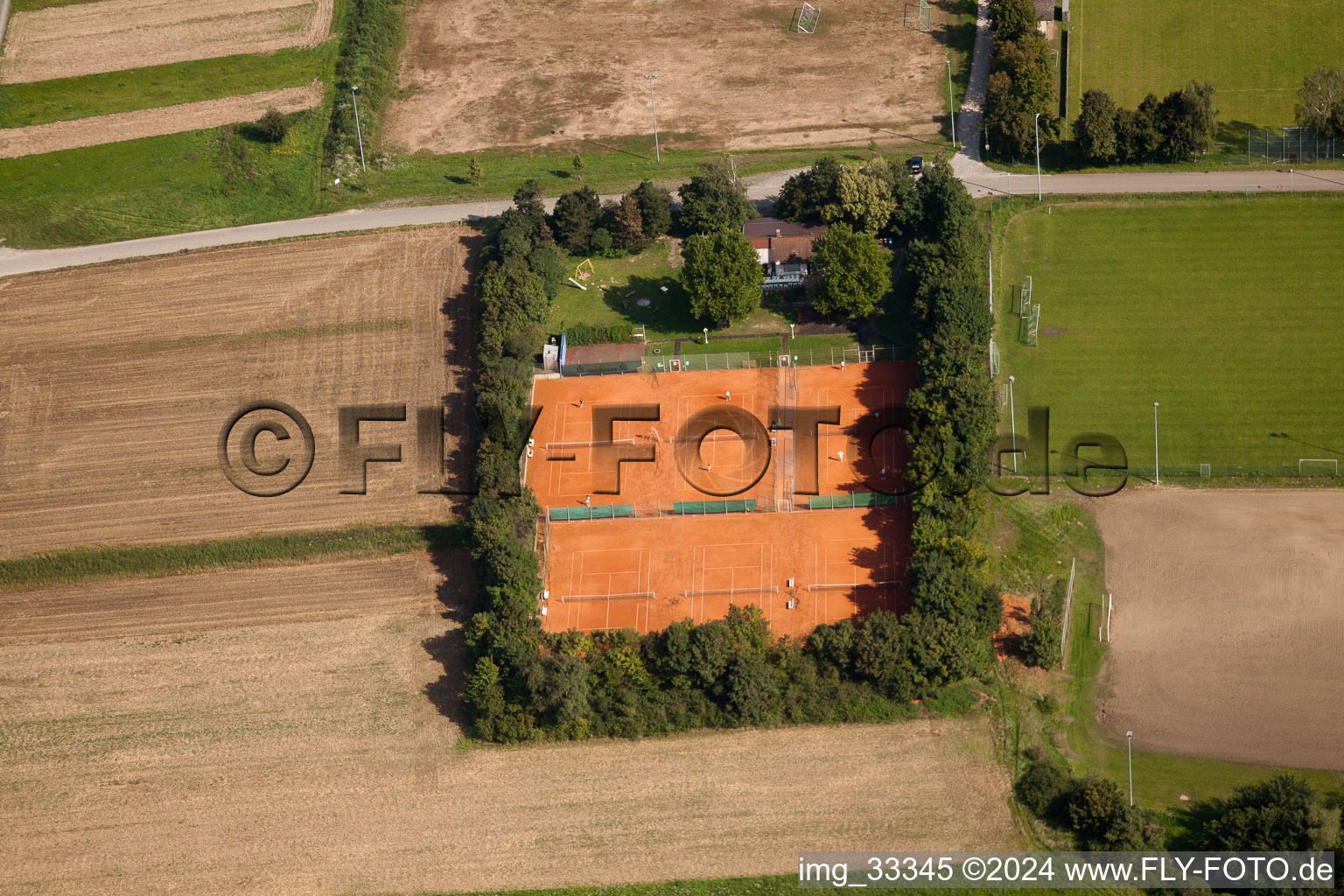 Vue aérienne de Club de tennis à le quartier Spöck in Stutensee dans le département Bade-Wurtemberg, Allemagne