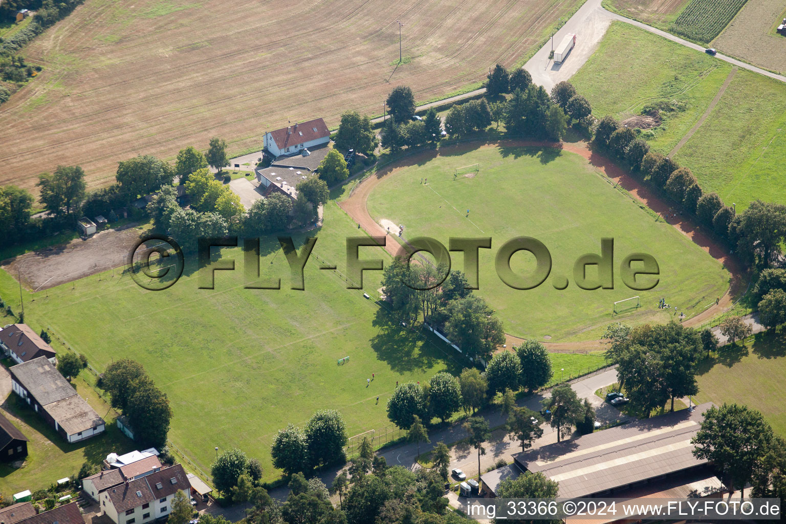 Vue oblique de Pont forestier, terrains de sport à Weingarten dans le département Bade-Wurtemberg, Allemagne