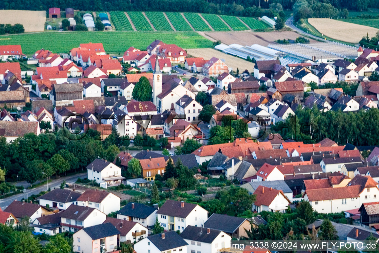 Vue aérienne de Kuhardt dans le département Rhénanie-Palatinat, Allemagne