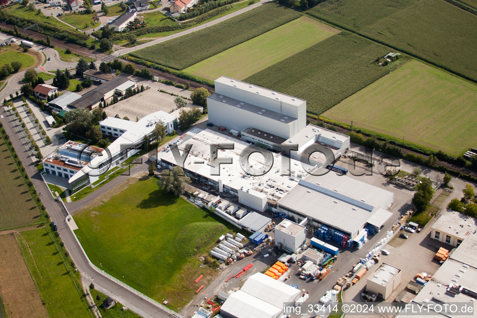 Sites de production du producteur chimique KLEBCHEMIE MG Becker GmbH & Co. KG à Weingarten dans le département Bade-Wurtemberg, Allemagne hors des airs