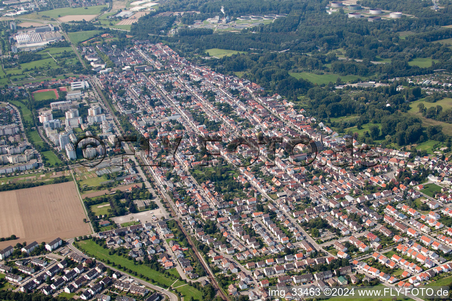 Enregistrement par drone de Quartier Neureut in Karlsruhe dans le département Bade-Wurtemberg, Allemagne