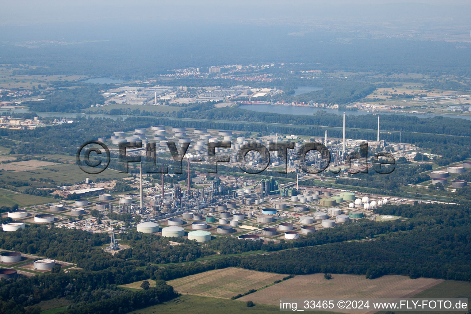 Image drone de Quartier Neureut in Karlsruhe dans le département Bade-Wurtemberg, Allemagne