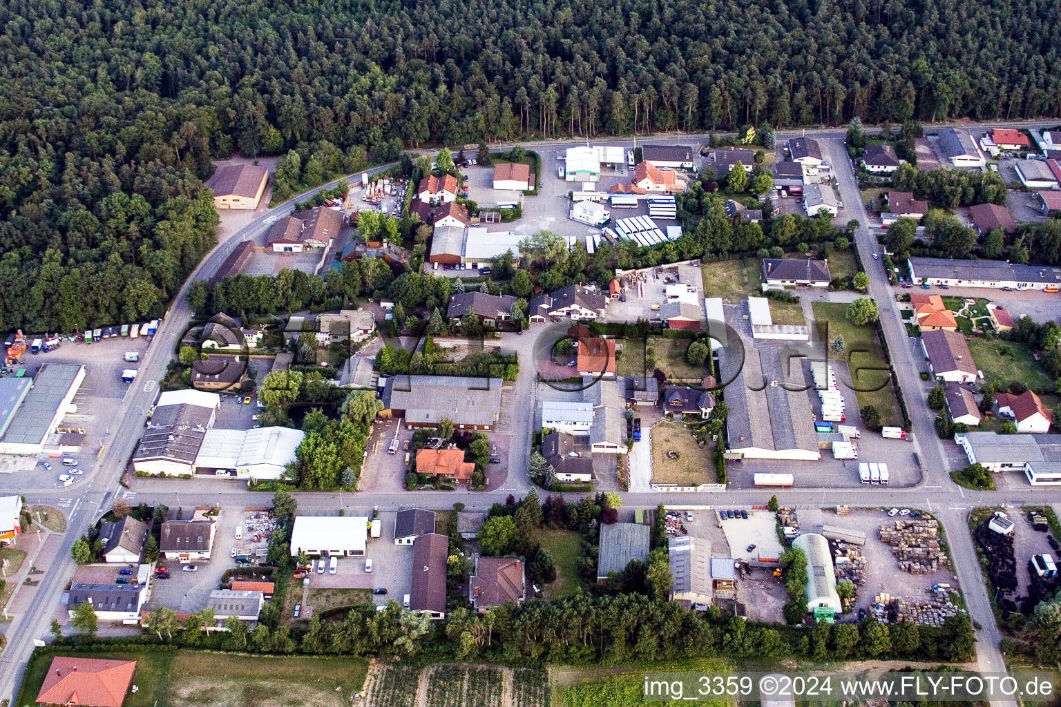 Vue aérienne de Zone industrielle O, dans le Gäxwald à le quartier Herxheim in Herxheim bei Landau dans le département Rhénanie-Palatinat, Allemagne