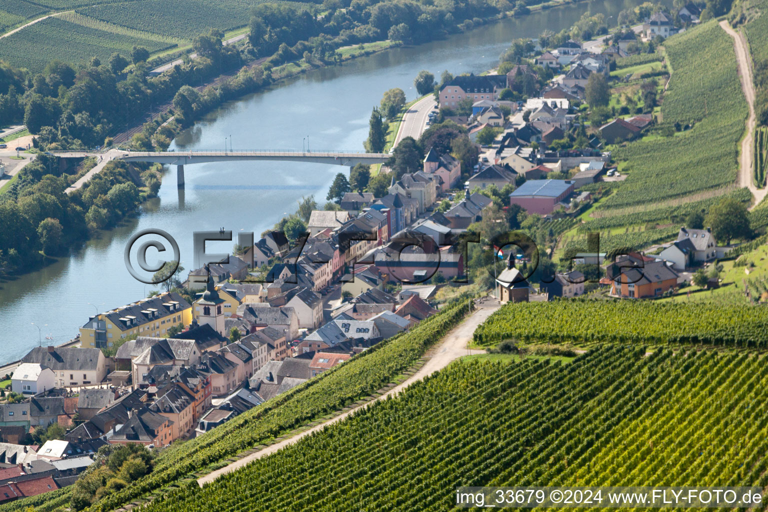 Vue aérienne de Wormeldange dans le département Greiwemacher, Luxembourg