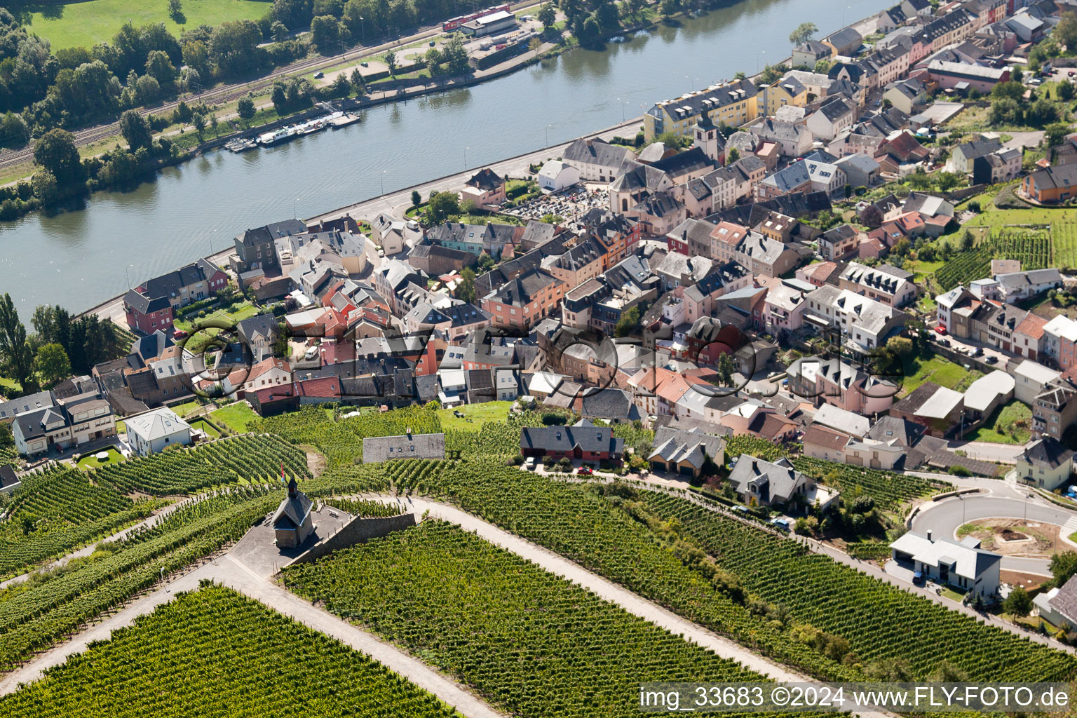 Photographie aérienne de Wormeldange dans le département Greiwemacher, Luxembourg