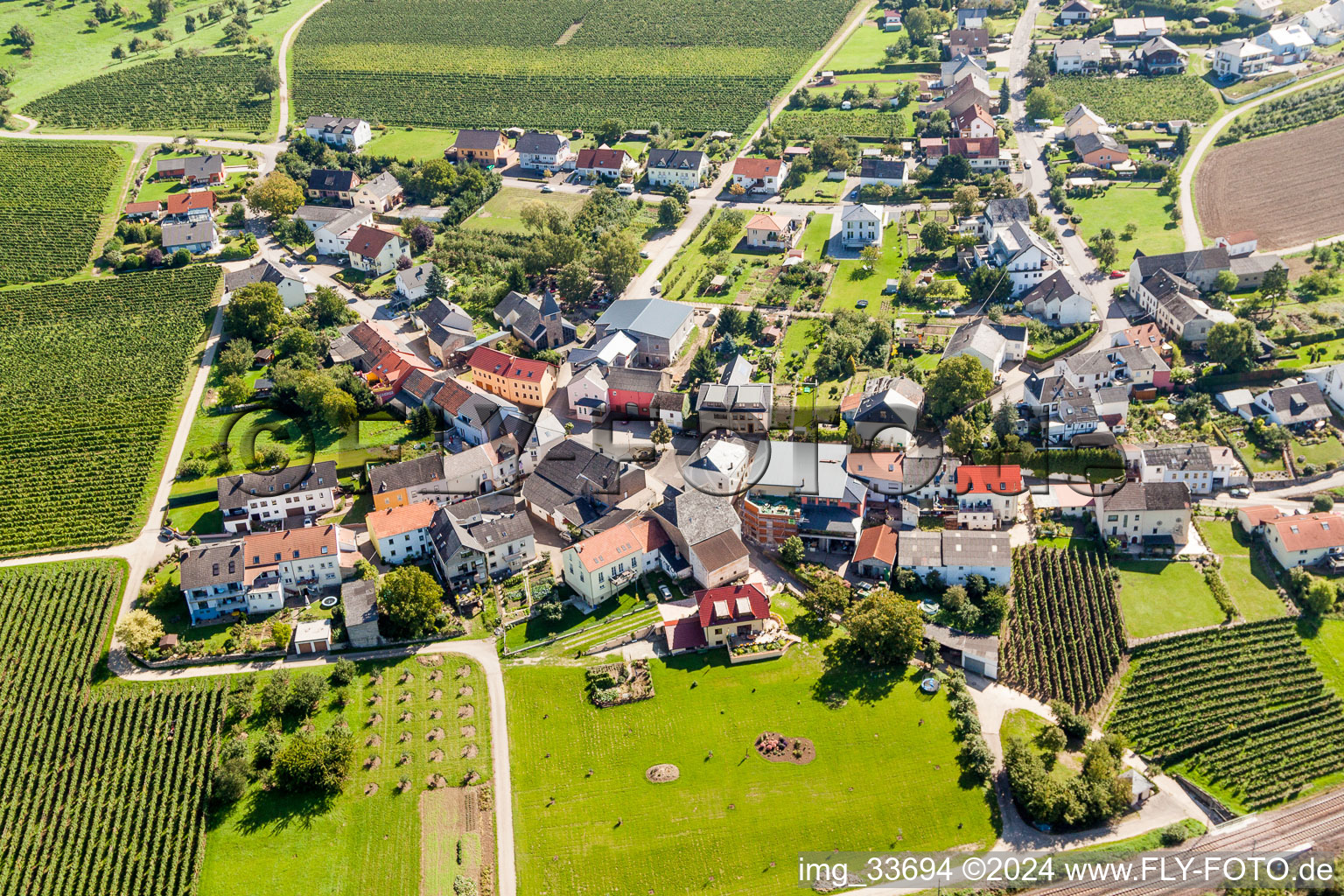 Vue aérienne de Vue sur le village à le quartier Wehr in Palzem dans le département Rhénanie-Palatinat, Allemagne