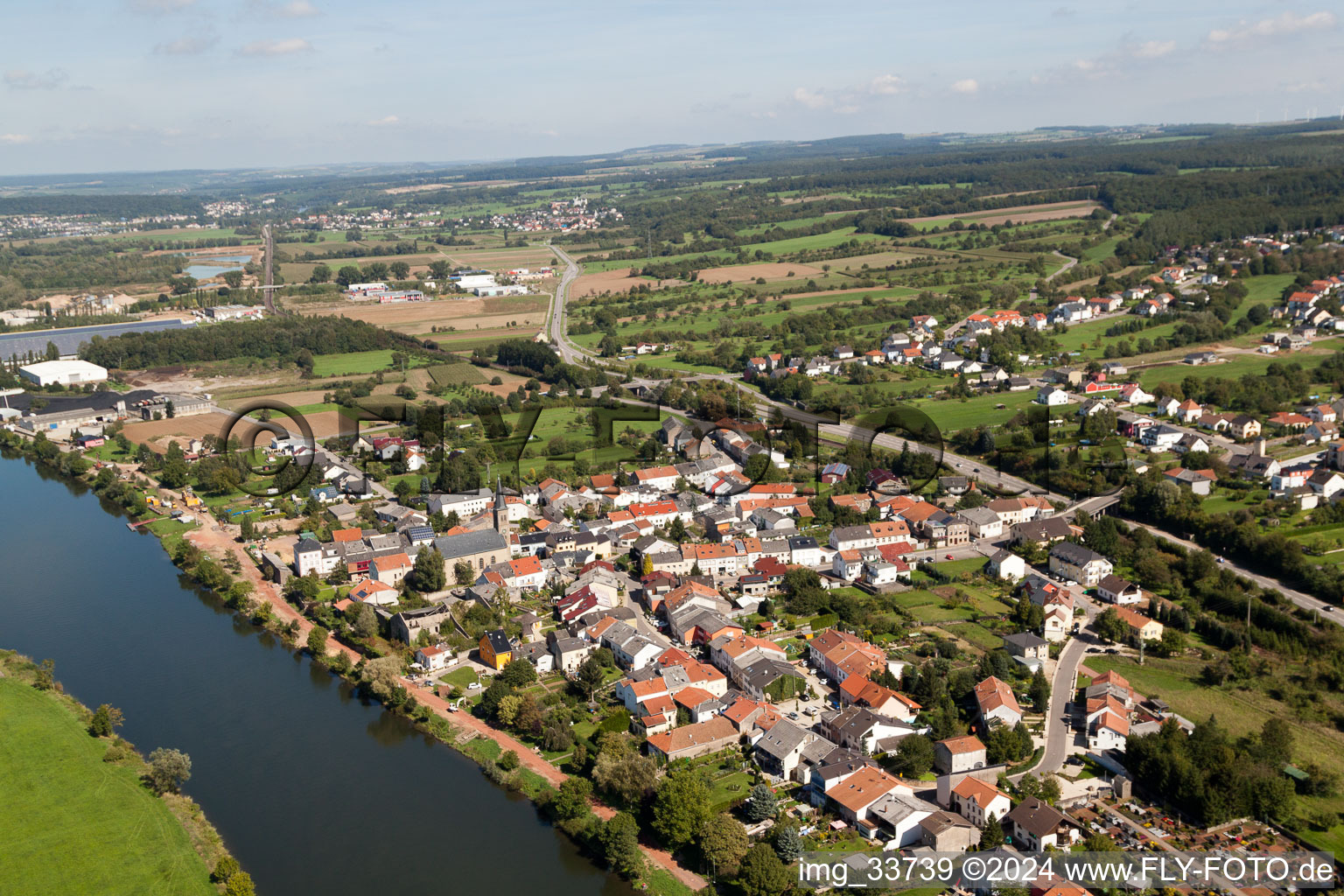 Photographie aérienne de Quartier Besch in Perl dans le département Sarre, Allemagne